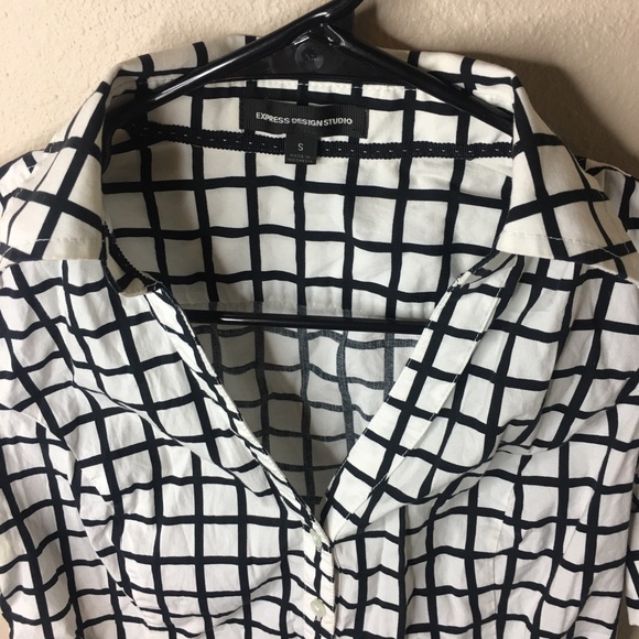 Women’s Short Sleeve Buttoned Blouse - Picture 2 of 2